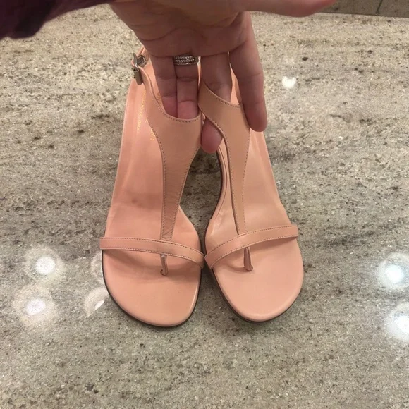 New! Gorgeous Powder Pink Leather Donald Pliner Kitten Heel Sandals - Picture 4 of 9